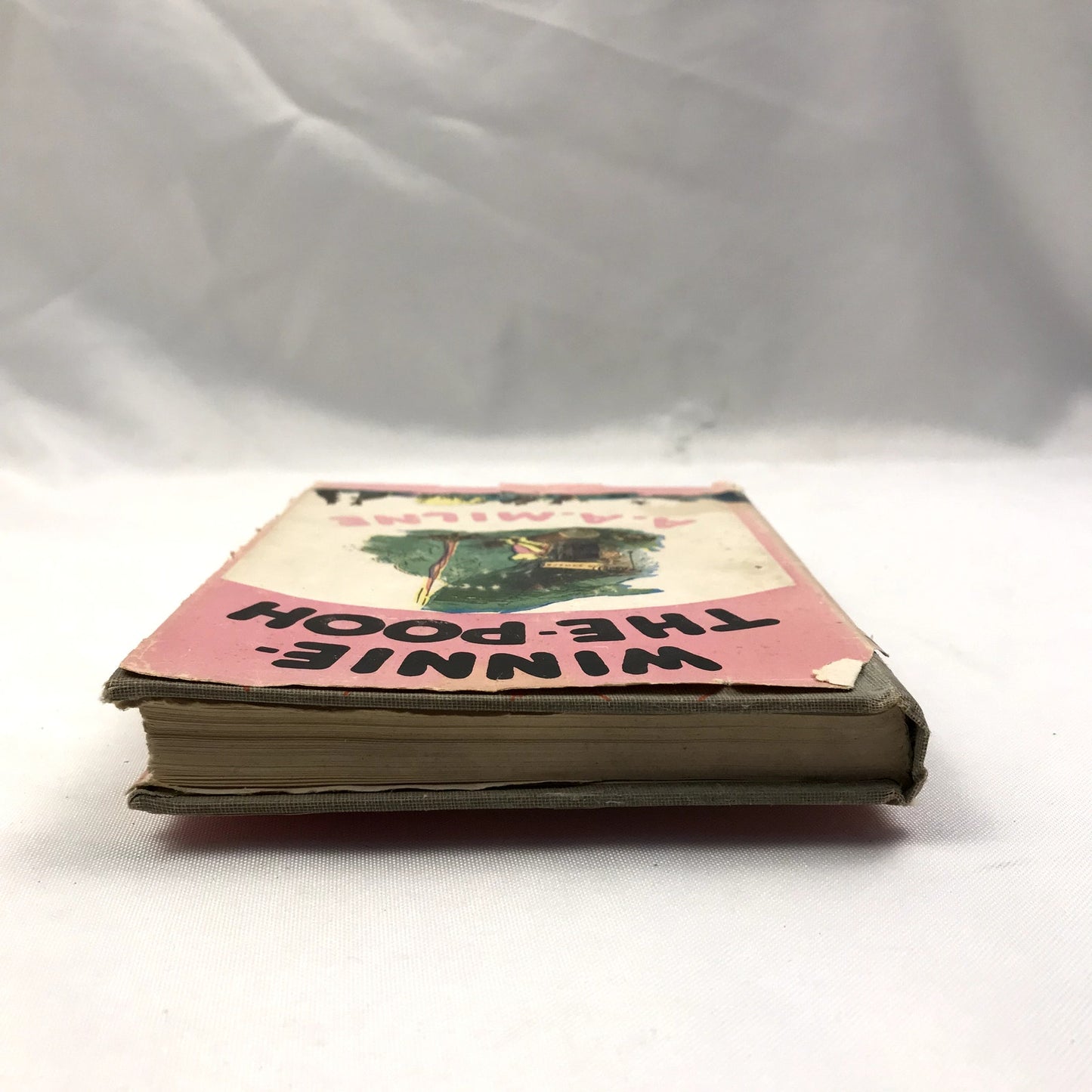 Winnie-The-Pooh Illustrated Hardcover Book by A. A. Milne with E. Shepard 1960