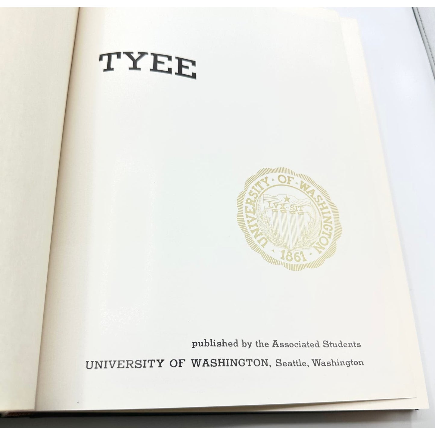 University of Washington 1961 Hardcover TYEE Yearbook Volume 62