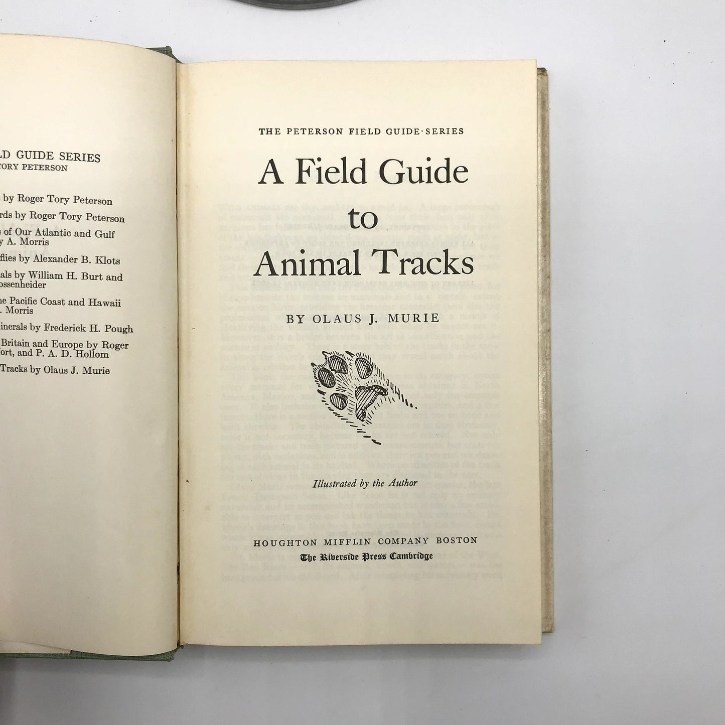 A Field Guide to Animal Tracks Illustrated Book by Olaus Murie 4th Printing 1960