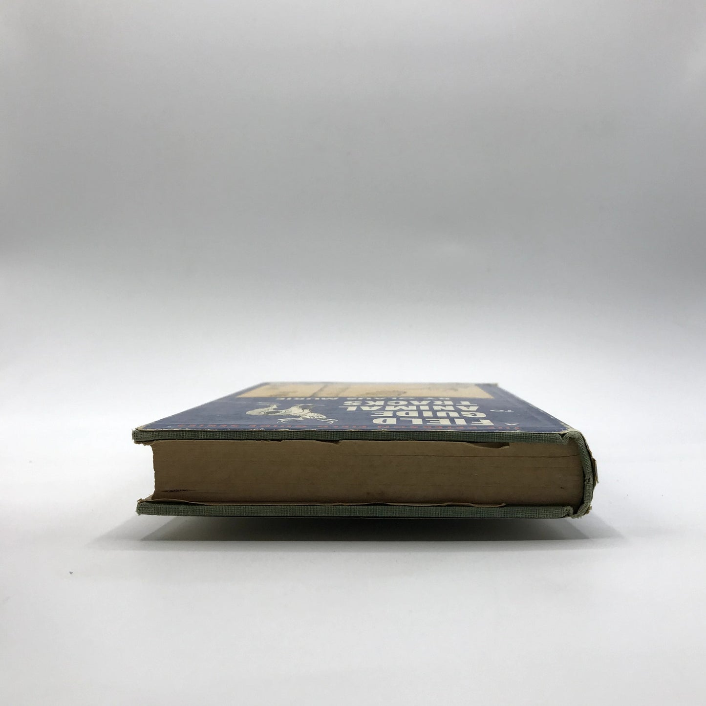 A Field Guide to Animal Tracks Illustrated Book by Olaus Murie 4th Printing 1960