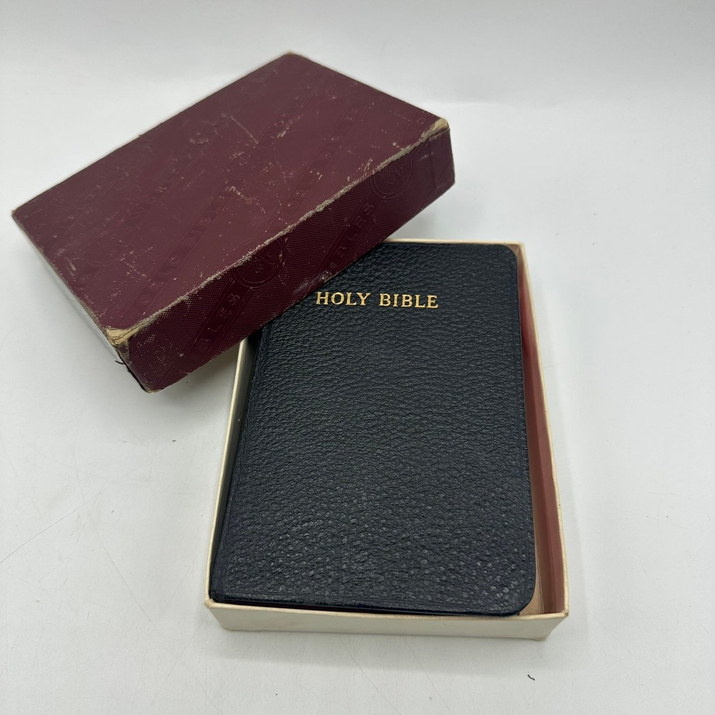 The Holy Bible Jewel Type Text Self Pronouncing King James Version Religion Box