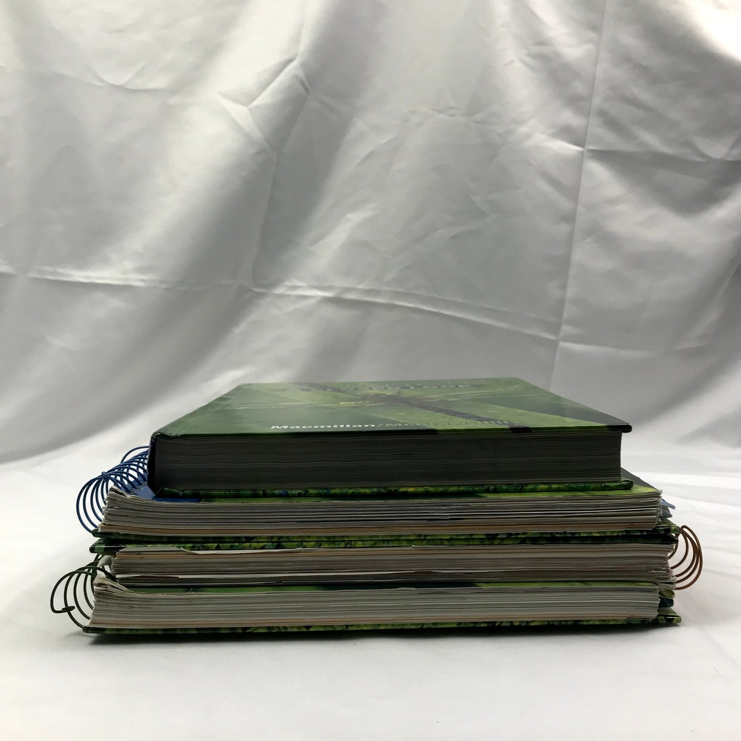 Lot of 4 Science: A Closer Look Grade 5 - 3 Teacher's & 1 Student Edition
