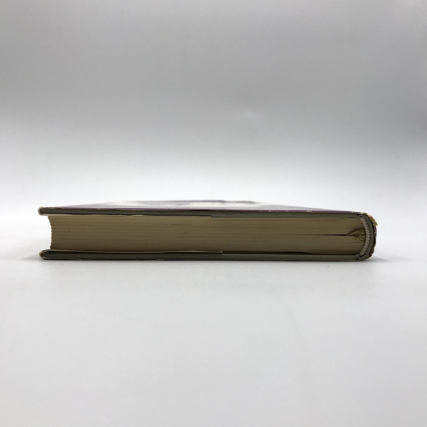 Bai Juyi 200 Selected Poems Hardcover Book by Rewi Alley 1983 First Edition