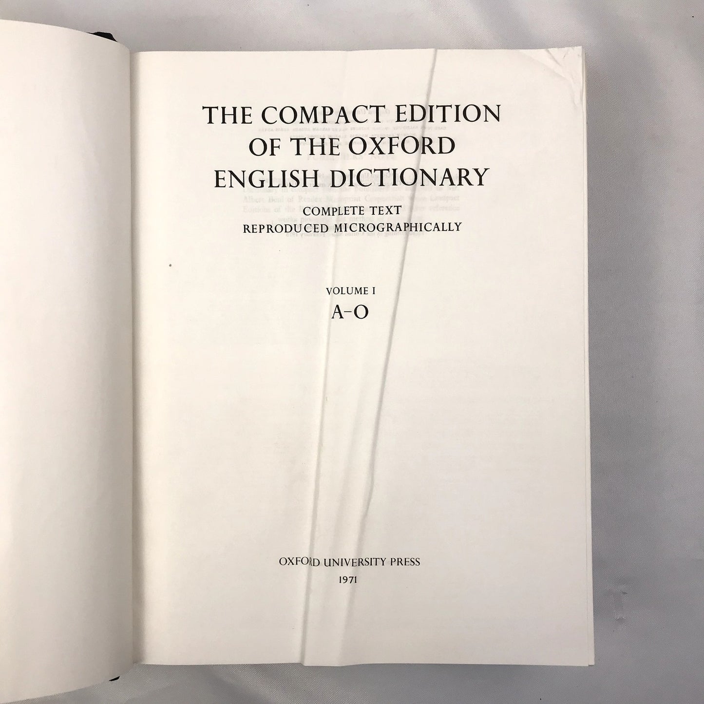 The Compact Edition of the Oxford English Dictionary 2 Volume Book Set 1971