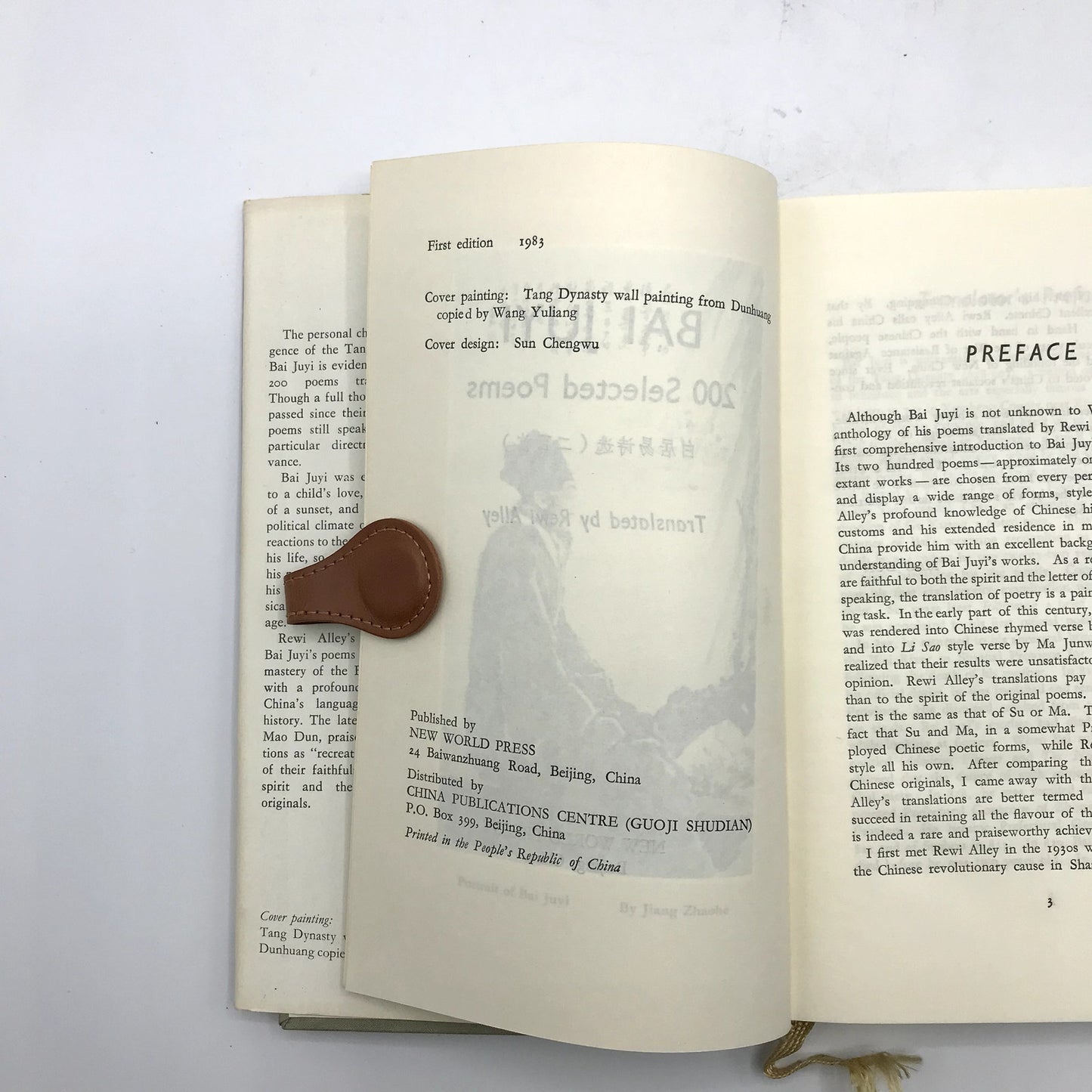 Bai Juyi 200 Selected Poems Hardcover Book by Rewi Alley 1983 First Edition
