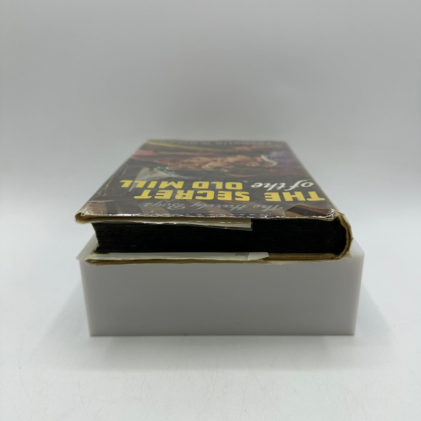 The Secret of The Old Mill Hardy Boys Franklin Dixon Mystery Adventure Novel