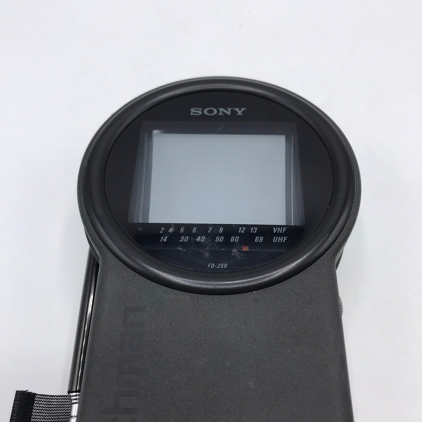 Sony Watchman FD 250 UHF VHF 2.7 Inch Display TV Screen Portable Untested 1990