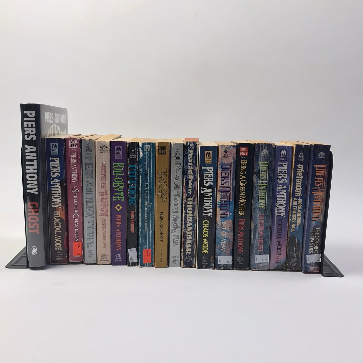 Piers Anthony Xanth Series Lot of 18 Science Fiction Fantasy Adventure Novels