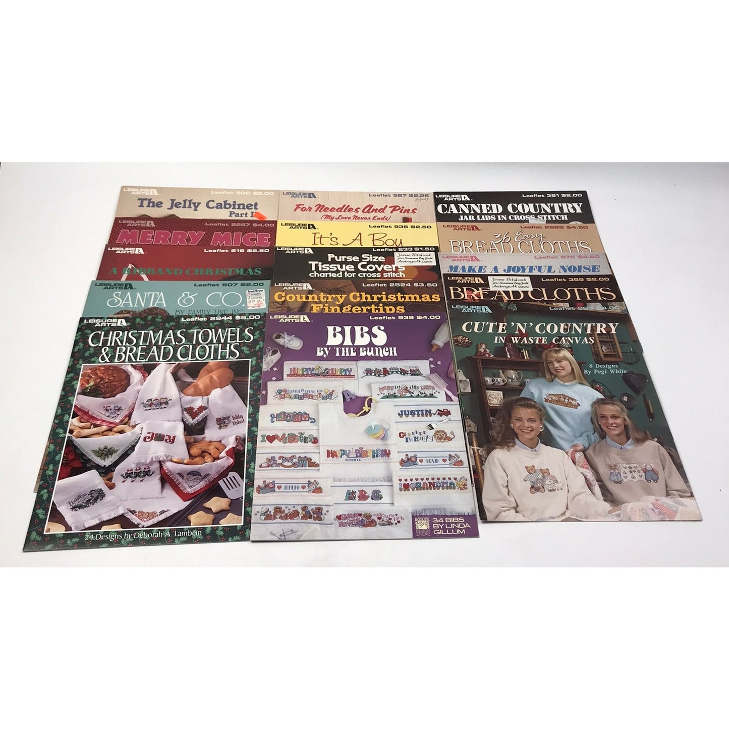 Leisure Arts Cross Stitch Leaflets Lot of 38 Beginner Patterns Embroidery Crafts