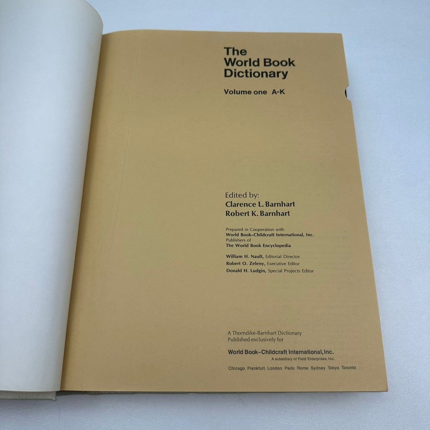 The World Book Dictionary Thorndike Barnhart 1976 2 Volume Set Reference