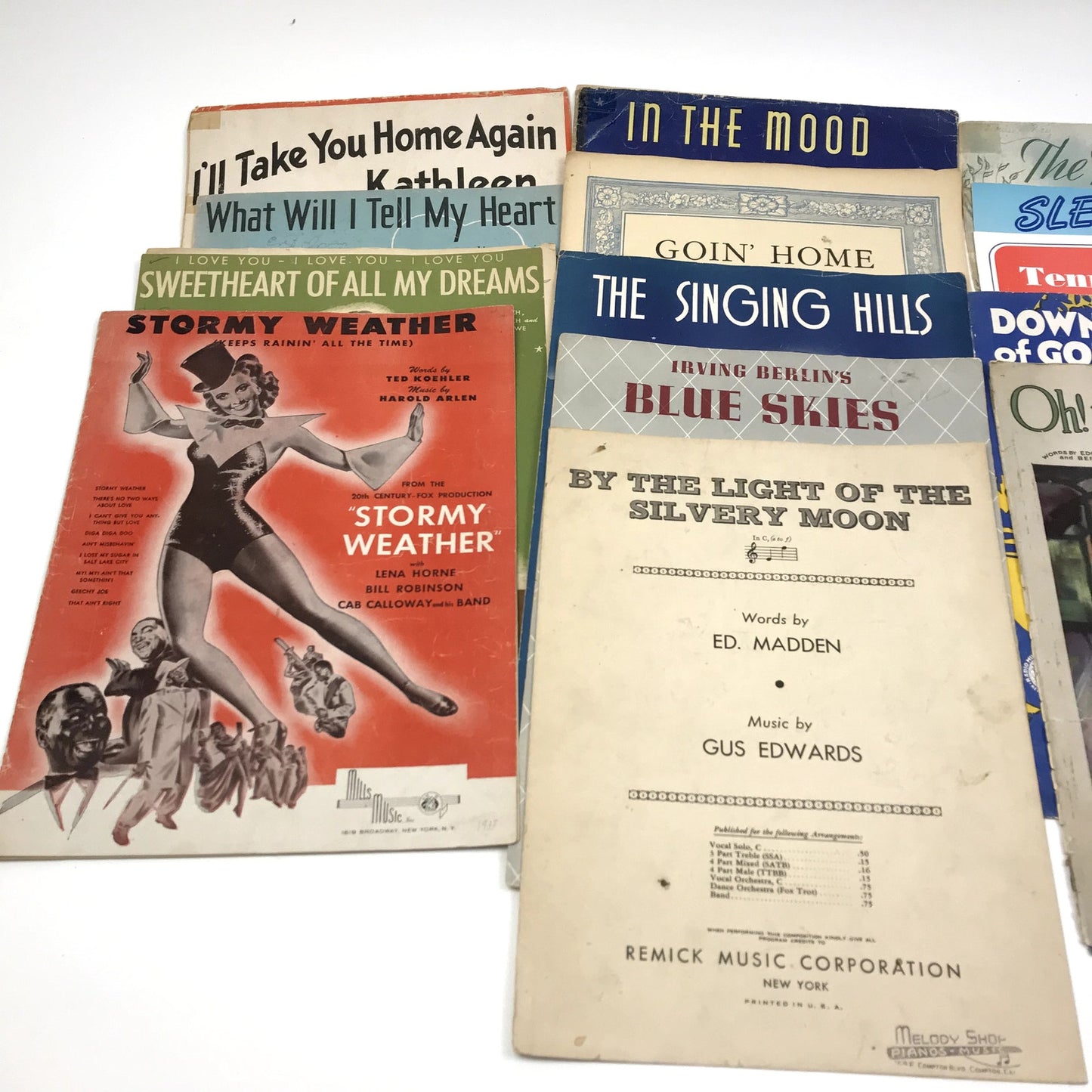 Lot of 25 Vintage Sheet Music Hollywood, Musicals Scrapbooking PB Illustrated