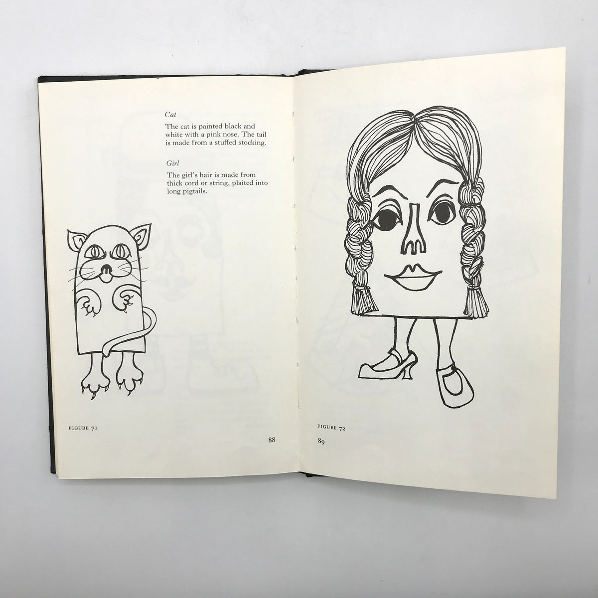 Creating Childrens Costumes From Paper and Card Suzy Ives Fashion Halloween 1973