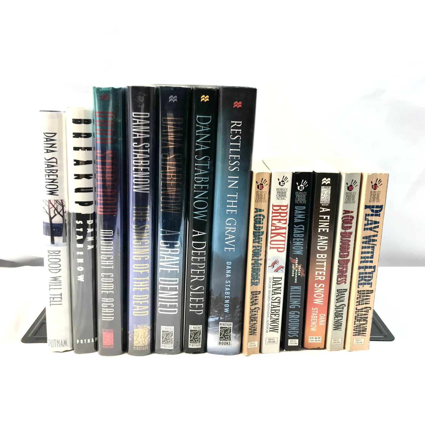Dana Stabenow Lot of 13 Kate Shugak Mystery Thriller Crime Suspense Novels