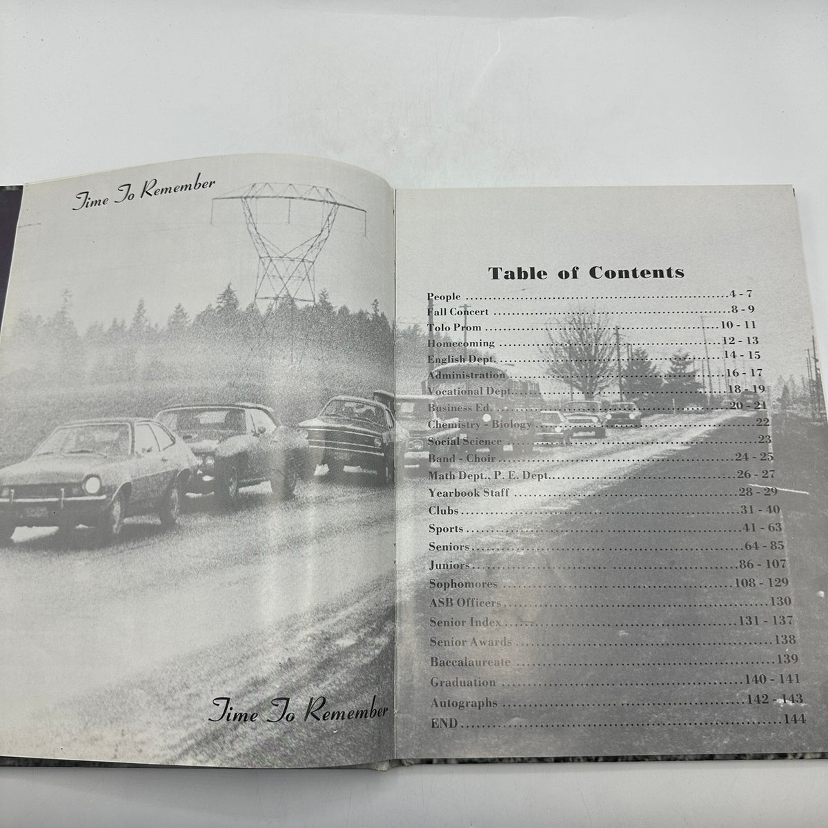 Evergreen High School 1977 Annual Yearbook Historical Memorabilia Vancouver WA