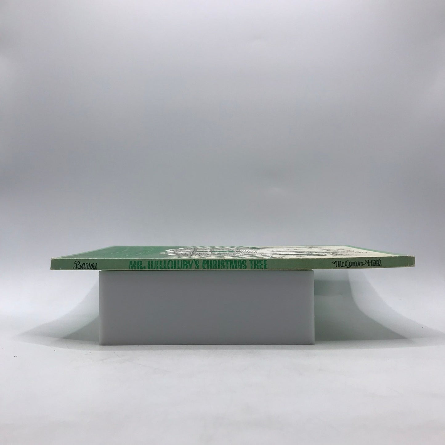 Mr Willowbys Christmas Tree Robert Barry Weekly Reader Childrens Book Club