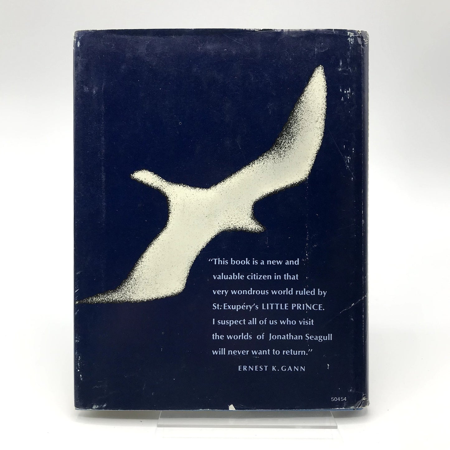 Jonathan Livingston Seagull Illustrated Hardcover Novel by Richard Bach 1970