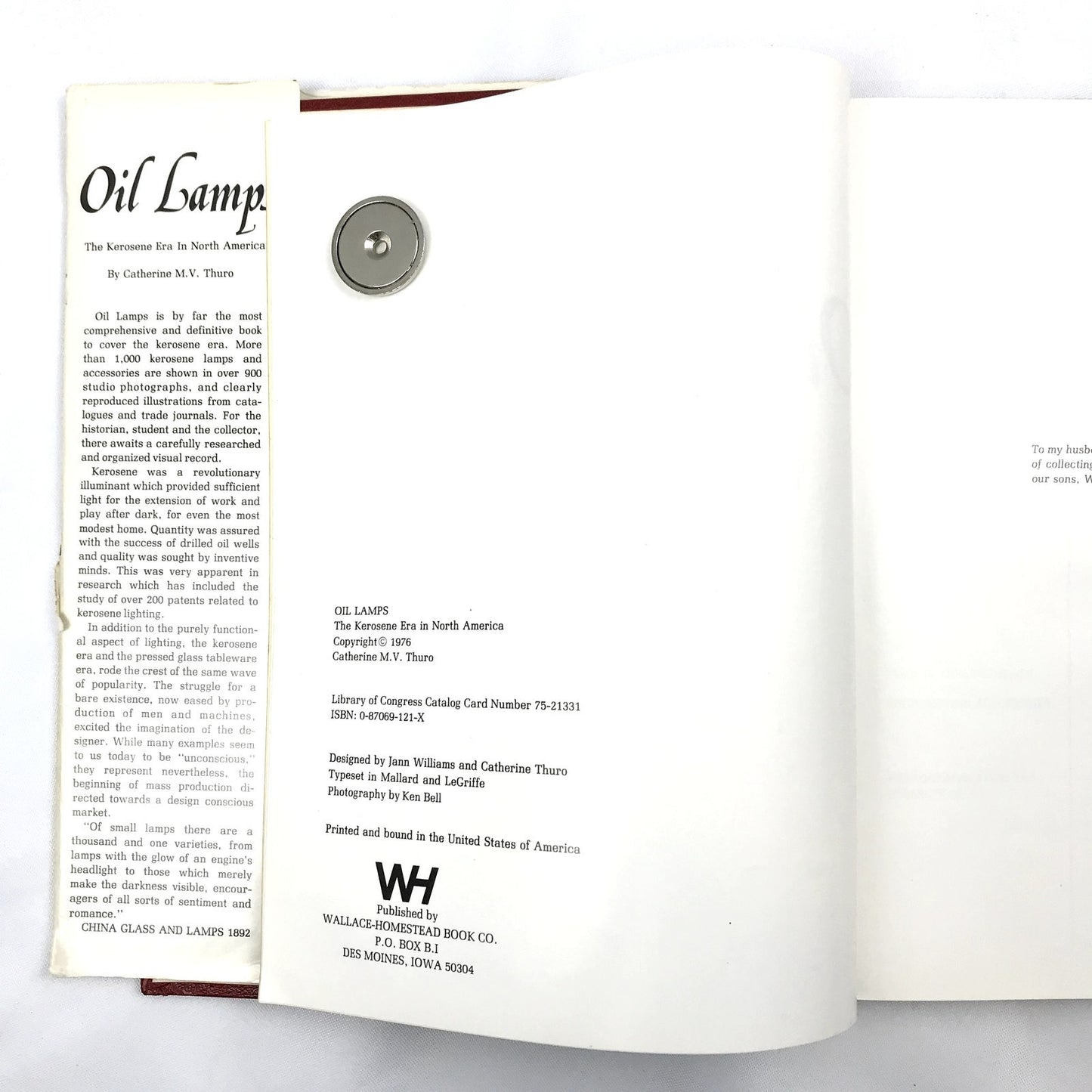 Oil Lamps The Kerosene Era in North America Catherine M V Thuro Collectibles