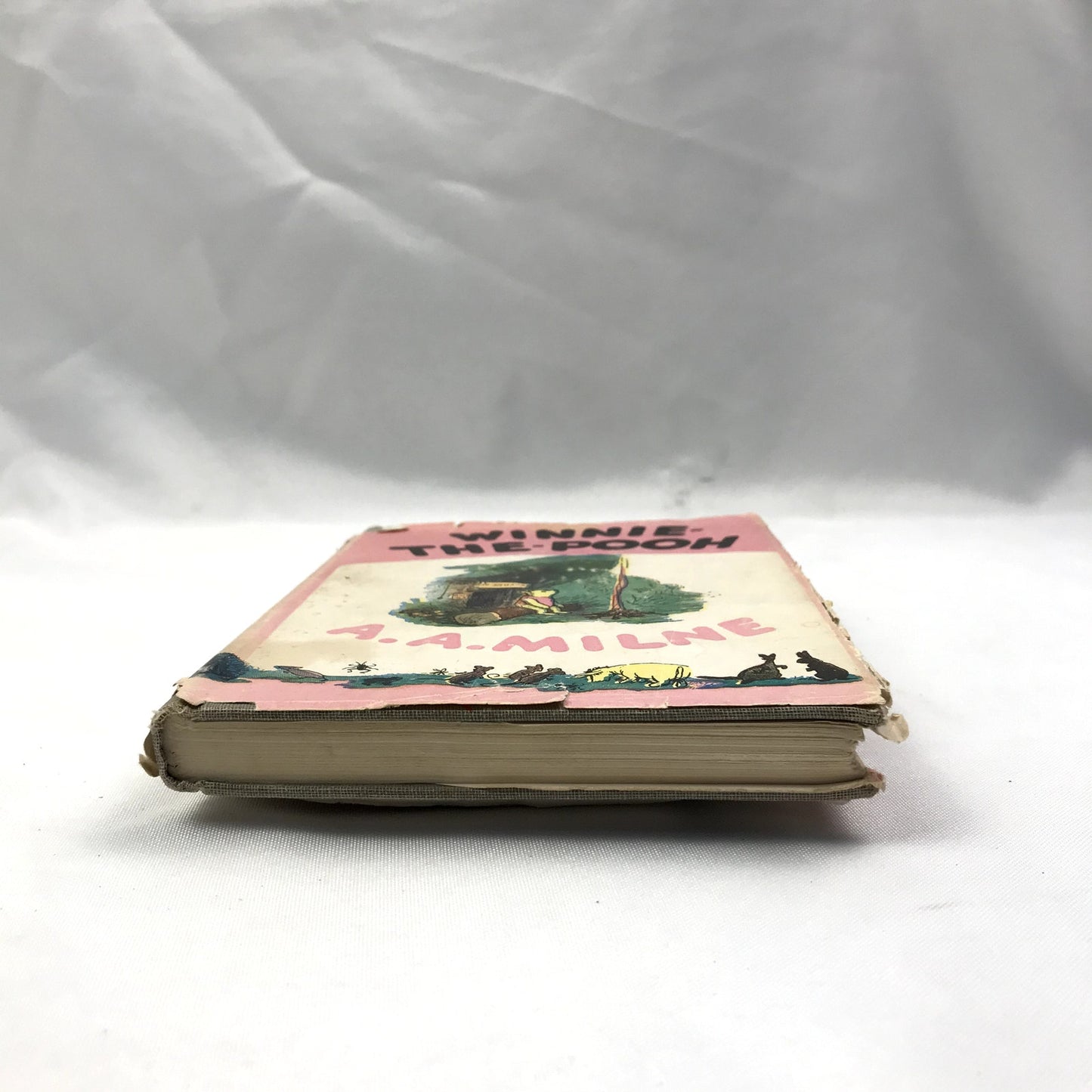 Winnie-The-Pooh Illustrated Hardcover Book by A. A. Milne with E. Shepard 1960
