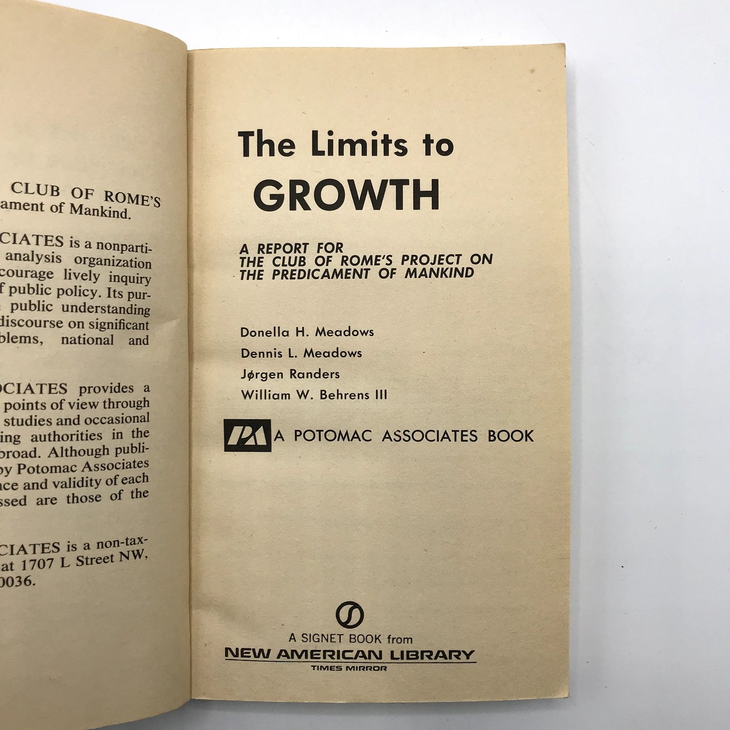 The Limits To Growth Paperback Science Book by Meadows, Randers & Behrens 1972