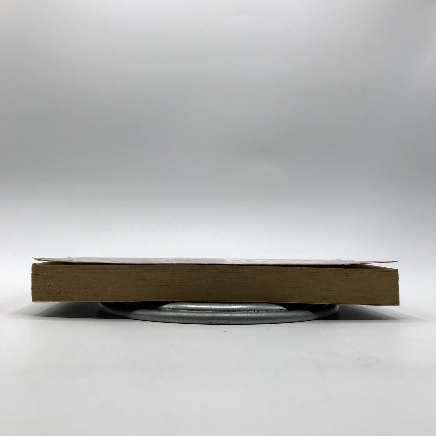 How to Stay Alive In the Woods Survivalist Guide Illustrated Paperback by Angier