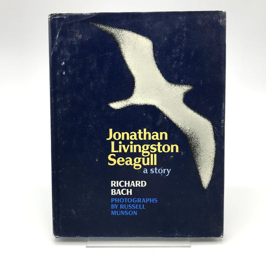 Jonathan Livingston Seagull Illustrated Hardcover Novel by Richard Bach 1970