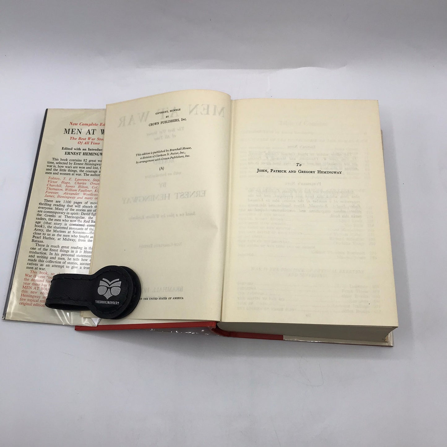 Men at War Ernest Hemingway Military Combat WWII Anthology Short Stories History