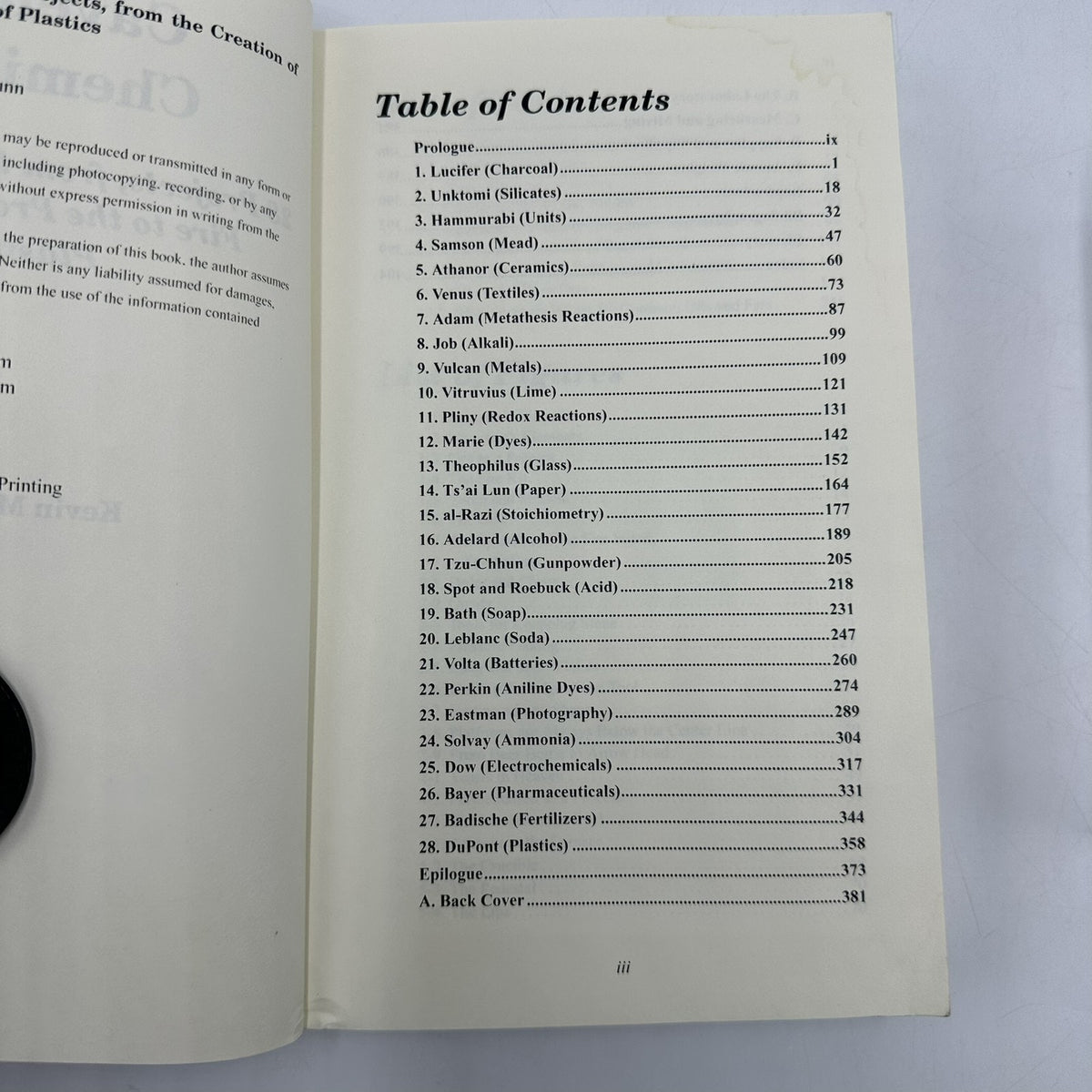 Caveman Chemistry: 28 Projects From Fire to Plastics by Kevin M. Dunn Textbook