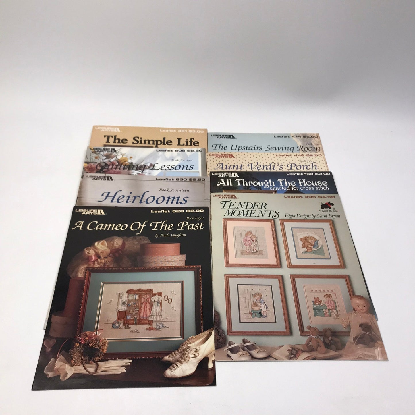 Leisure Arts Cross Stitch Leaflets Lot of 38 Beginner Patterns Embroidery Crafts