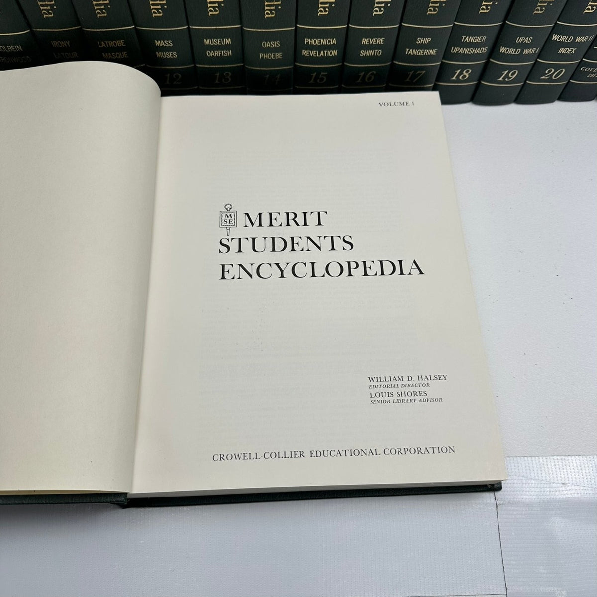 Merit Students Encyclopedia 1971 Full Set 20 Volumes + 3 Yearbooks