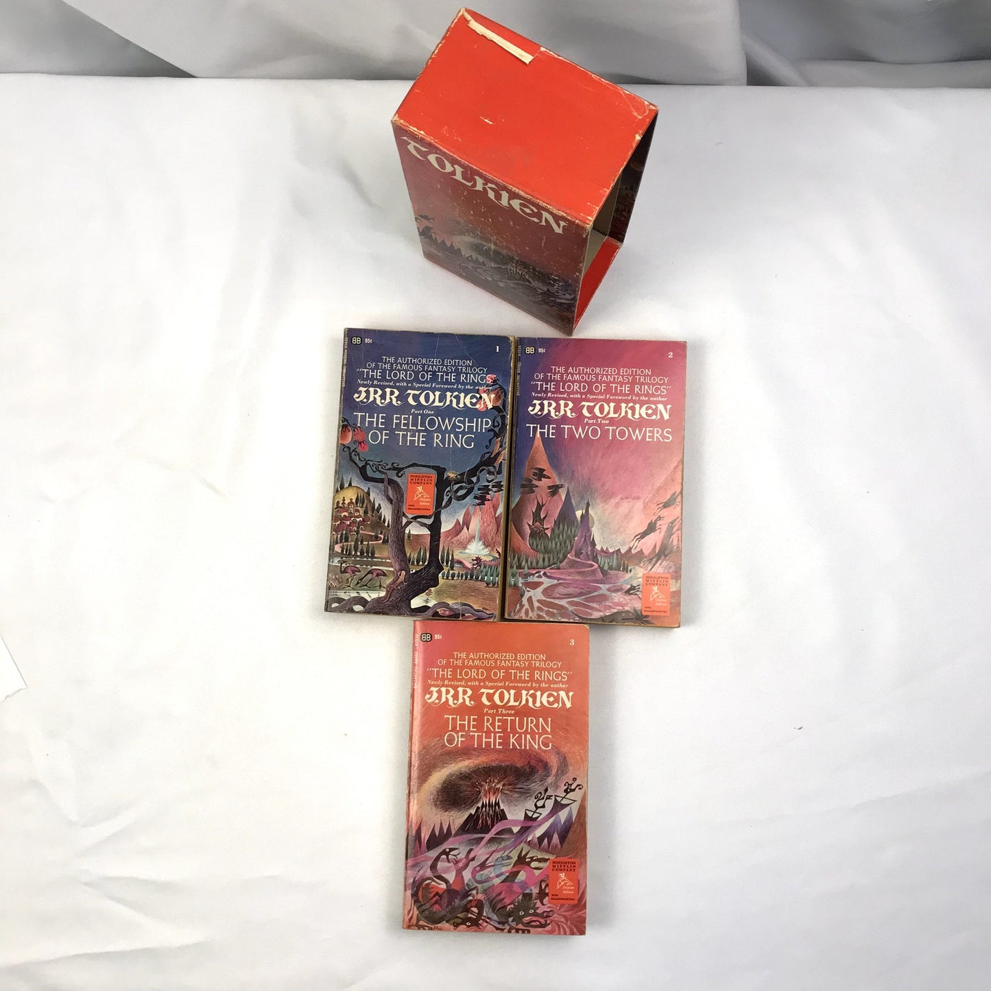 The Authorized Edition of the Famous Fantasy Trilogy The Lord of Rings Box Set
