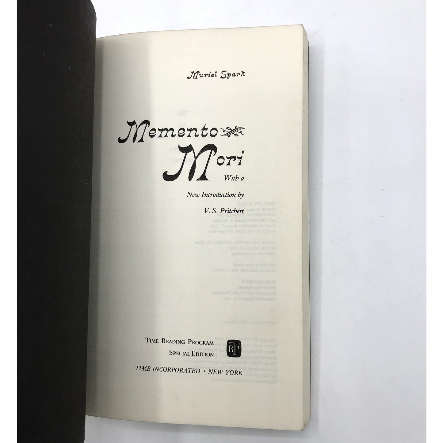 Memento Mori Paperback Mystery Novel Muriel Spark Special Edition 1958 Like New