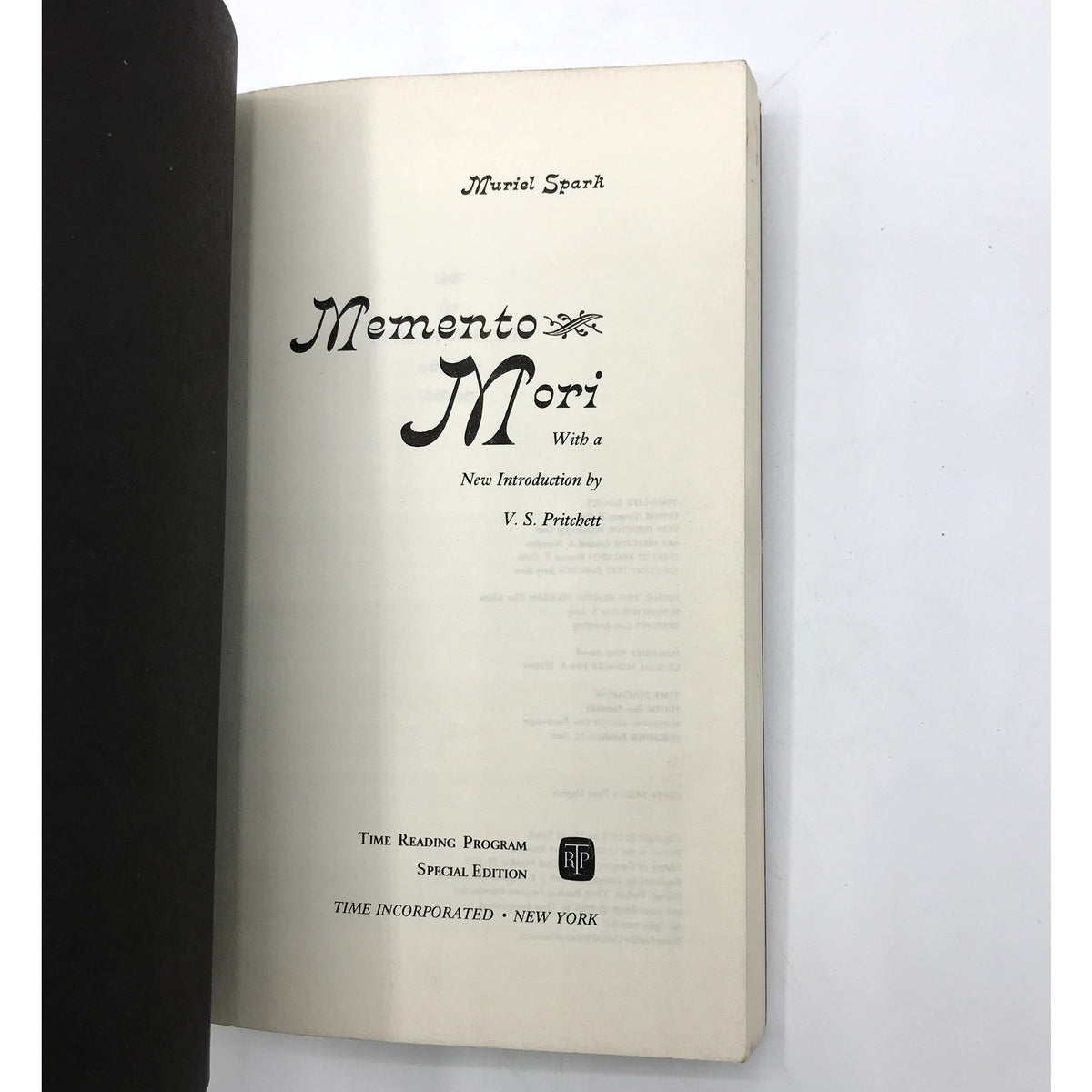 Memento Mori Muriel Spark Psychological Realism Dark Comedy Satire Didactic 1958
