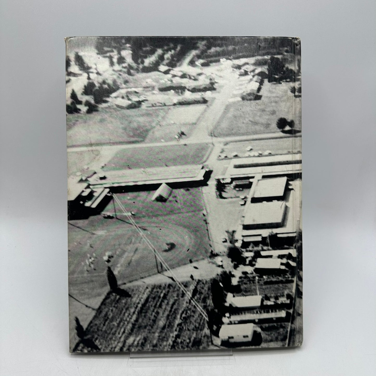 Evergreen High School 1977 Annual Yearbook Historical Memorabilia Vancouver WA