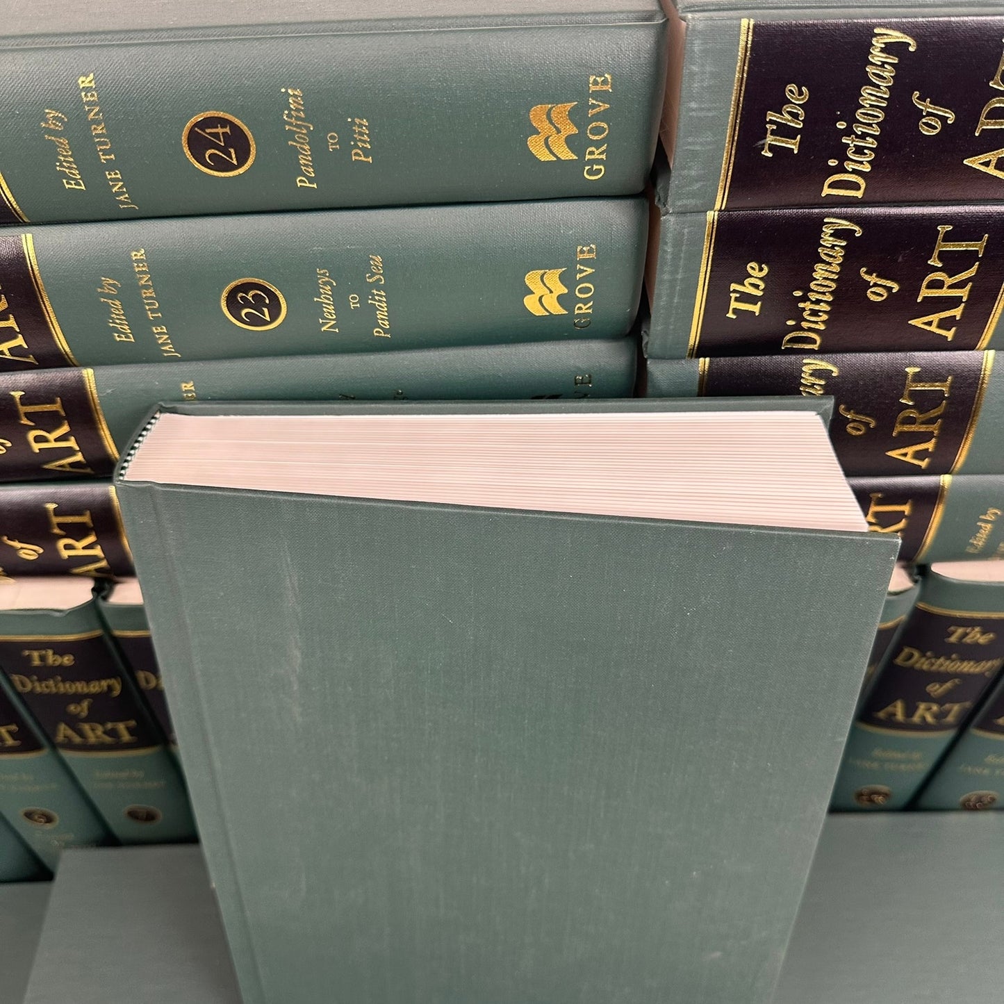 The Grove Dictionary of Art 34 Volume Set Jane Turner Encyclopedias Reference