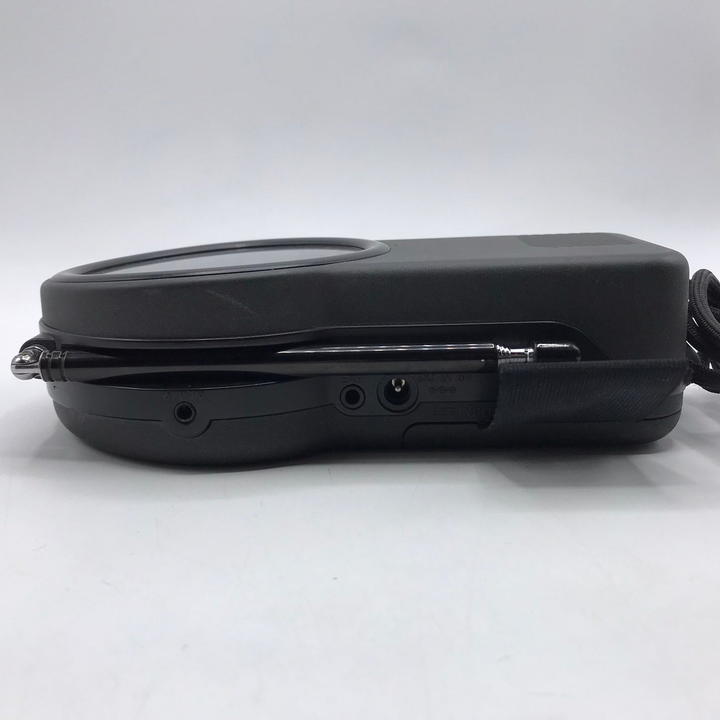 Sony Watchman FD 250 UHF VHF 2.7 Inch Display TV Screen Portable Untested 1990