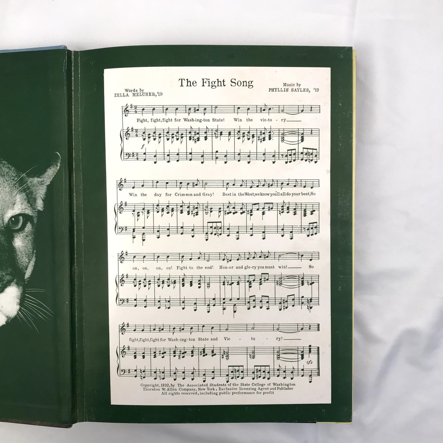 The Chinook Illustrated Annual Yearbook by State College of Washington 1948