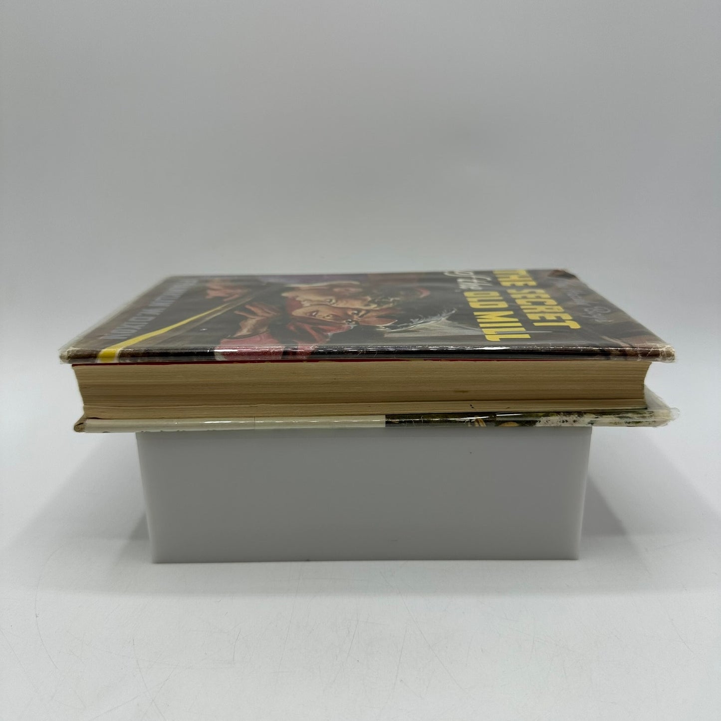 The Secret of The Old Mill Hardy Boys Franklin Dixon Mystery Adventure Novel