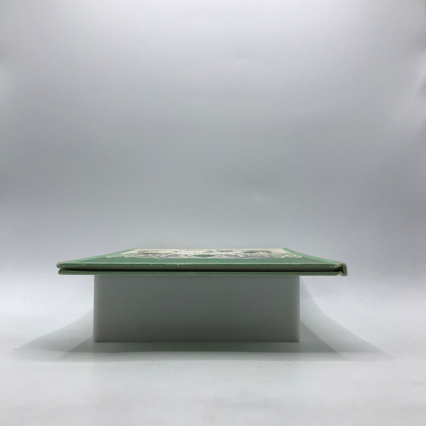 Mr Willowbys Christmas Tree Robert Barry Weekly Reader Childrens Book Club