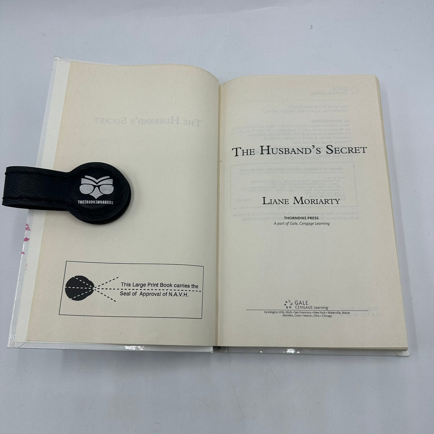Husbands Secret Liane Moriarty Large Print Contemporary Women's Domestic Fiction
