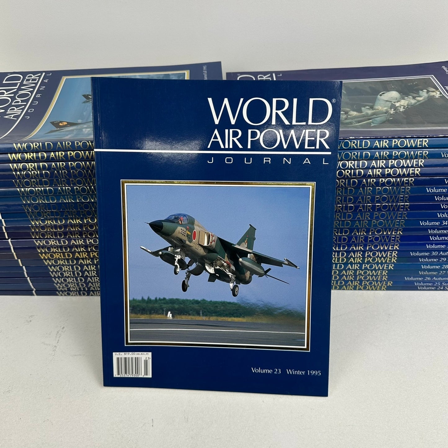 World Air Power Journal Complete Set of 43 with Lockheed P-3 Orion Briefing