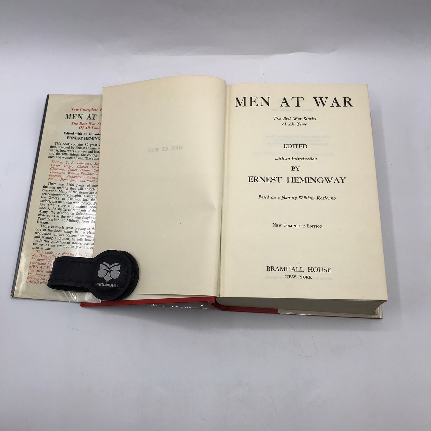 Men at War Ernest Hemingway Military Combat WWII Anthology Short Stories History