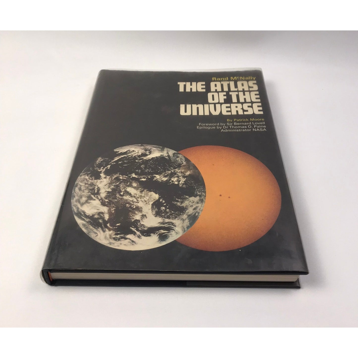 The Atlas of The Universe Patrick Moore Environment Space Astronomy Physics 1970