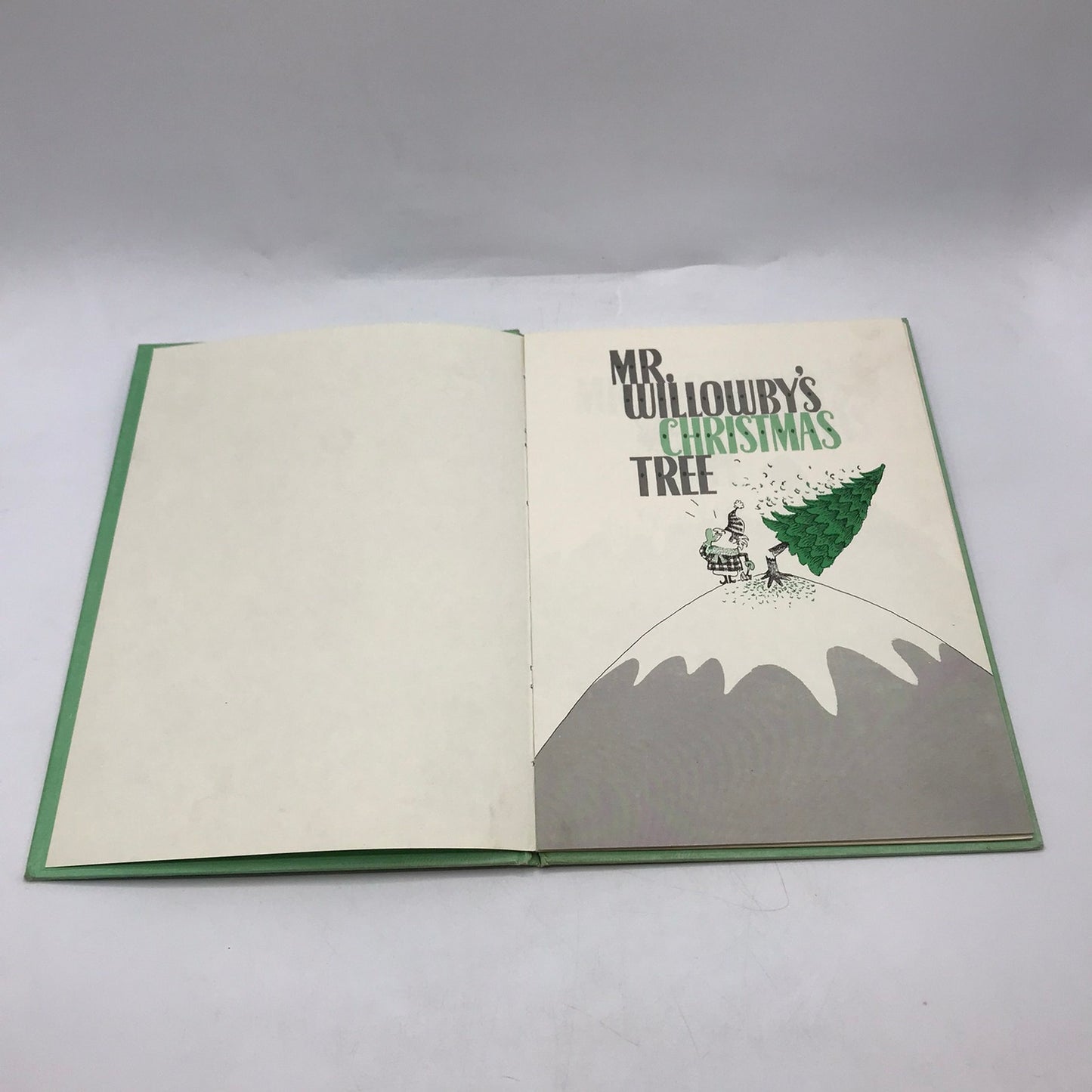 Mr Willowbys Christmas Tree Robert Barry Weekly Reader Childrens Book Club