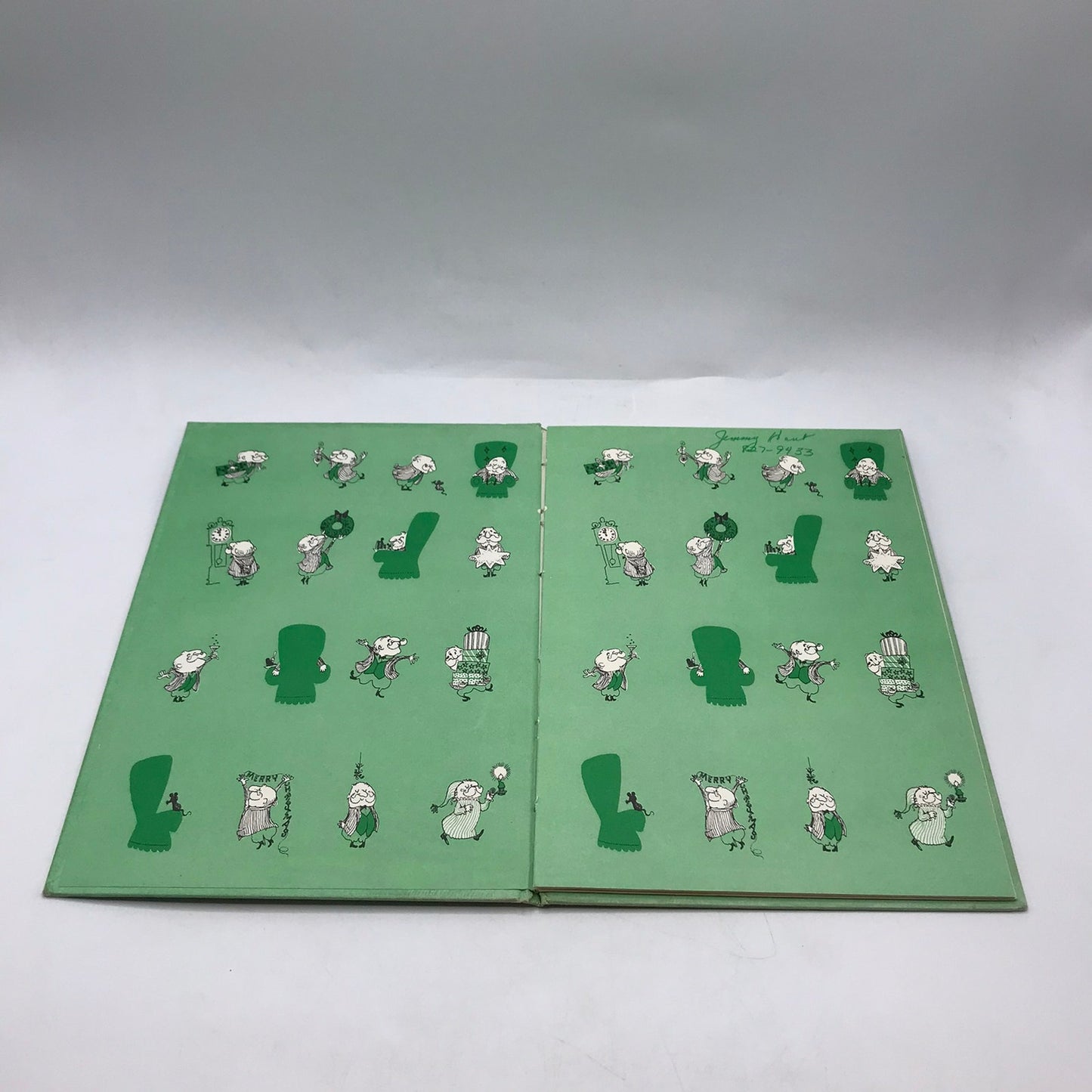 Mr Willowbys Christmas Tree Robert Barry Weekly Reader Childrens Book Club