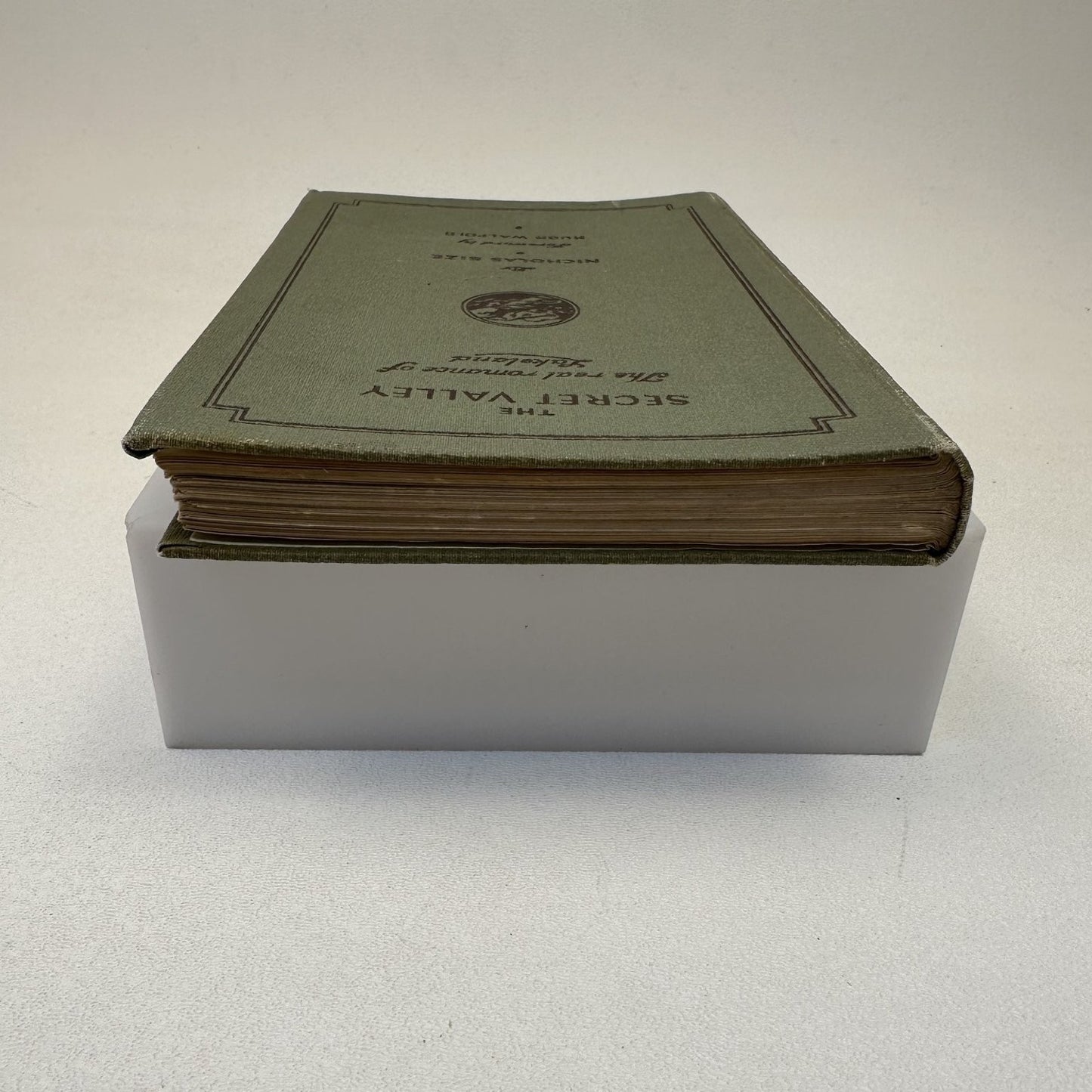 The Secret Valley Nicholas Size 1930 Fourth Edition Lakeland Romance Warne