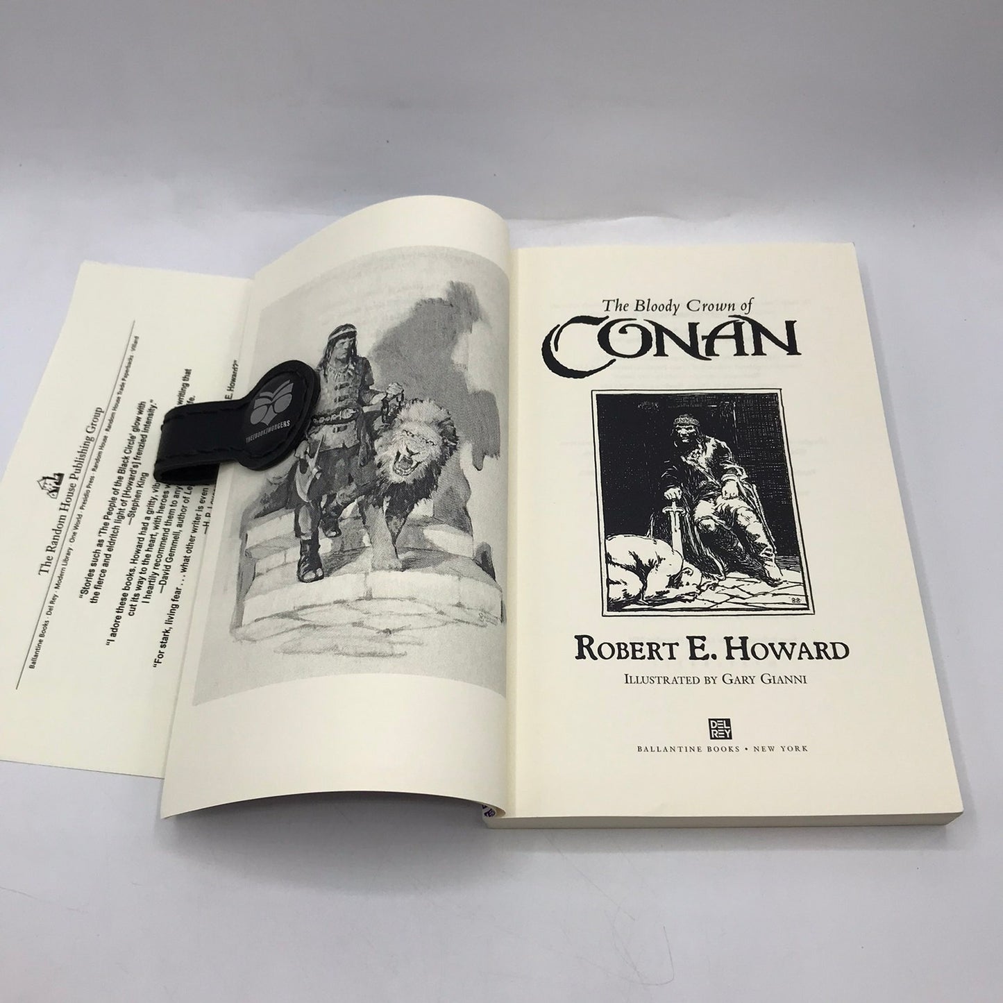 The Bloody Crown of Conan Robert Ervin Howard Science Fiction Adventure Fantasy