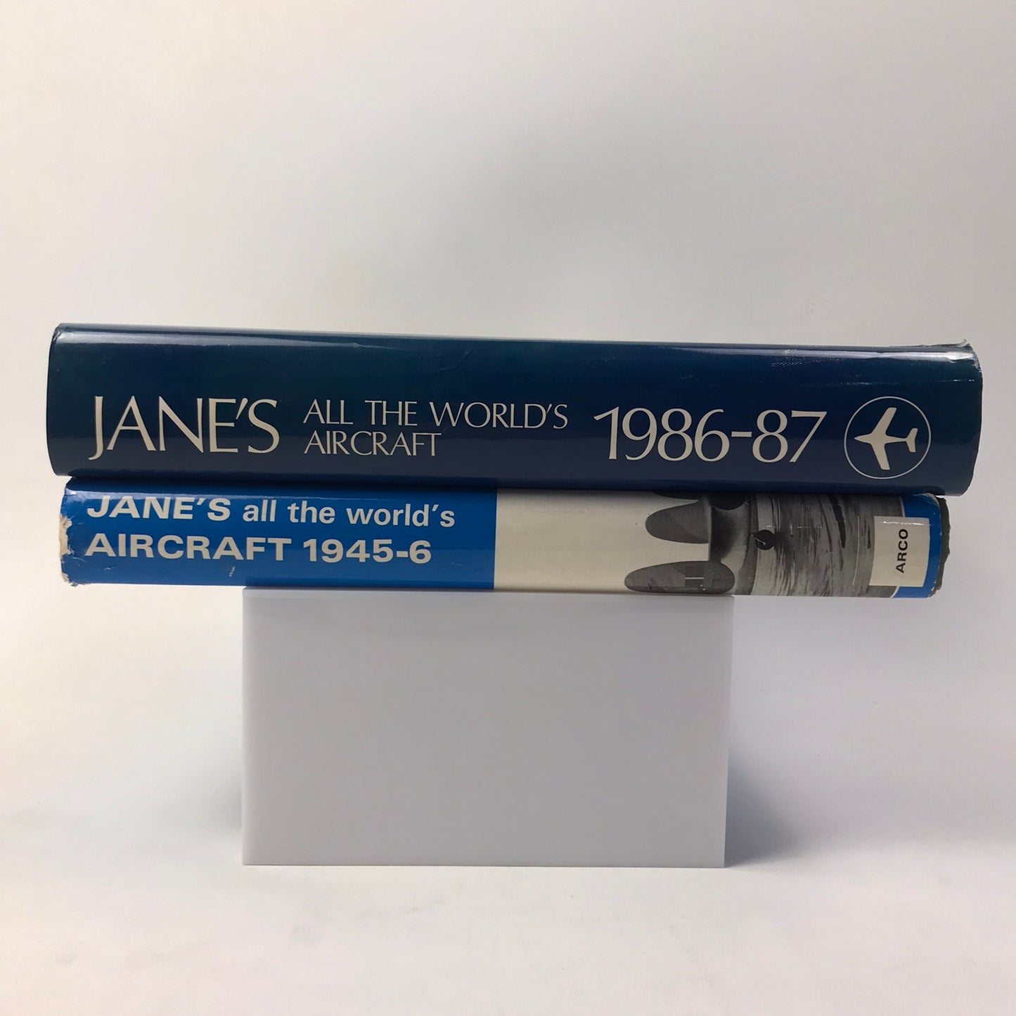 Janes All The Worlds Aircraft 1945-6 and 1985-86 Aviation Military History War
