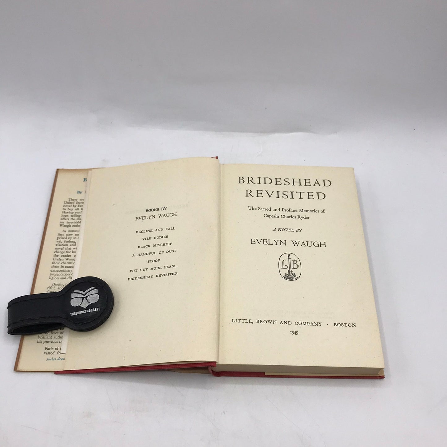 Brideshead Revisited Evelyn Waugh Modern Classic Book Club Edition Dark Academia