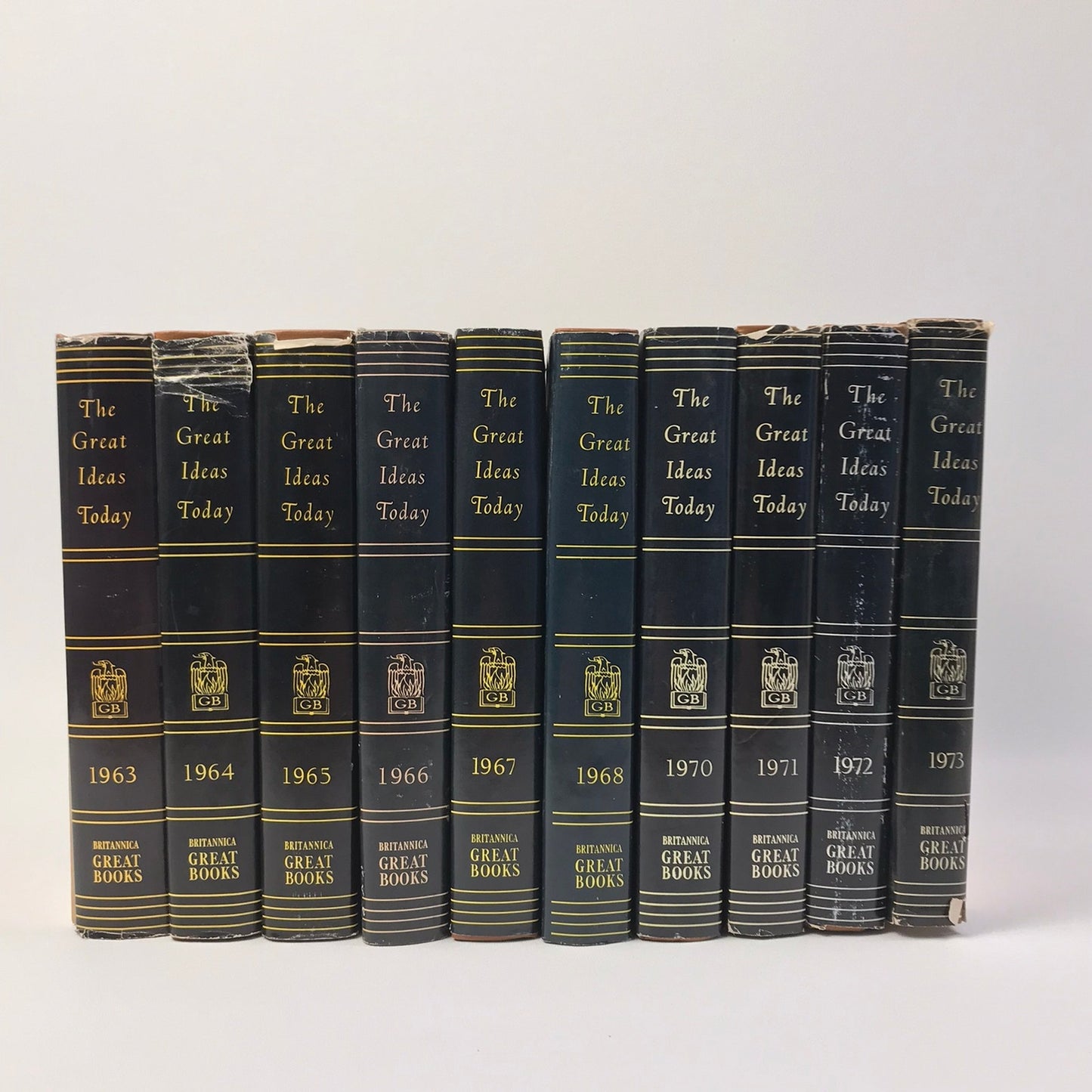 The Great Ideas Today 10 Volumes 1963 to 1973 Science Literature Politics Essays