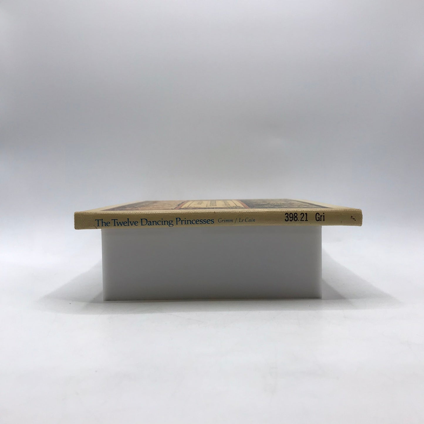 The Twelve Dancing Princesses Retold Brothers Grimm Childrens German Fairy Tale